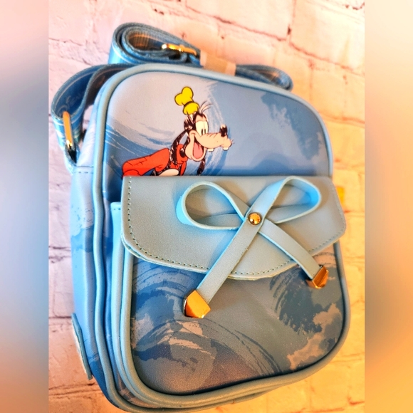 Goofy WondaPOP - Disney Crossbody Bag NWT - Picture 1 of 6